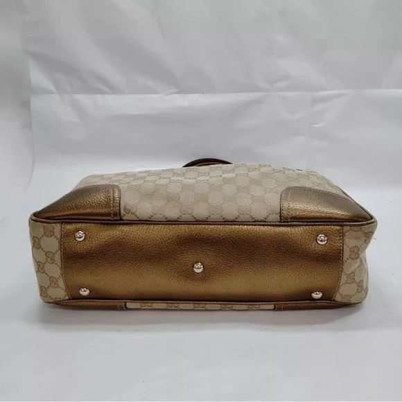 AUTHENTIC GUCCI GOLD ORIGINAL GG CANVAS PRINCY TOTE.